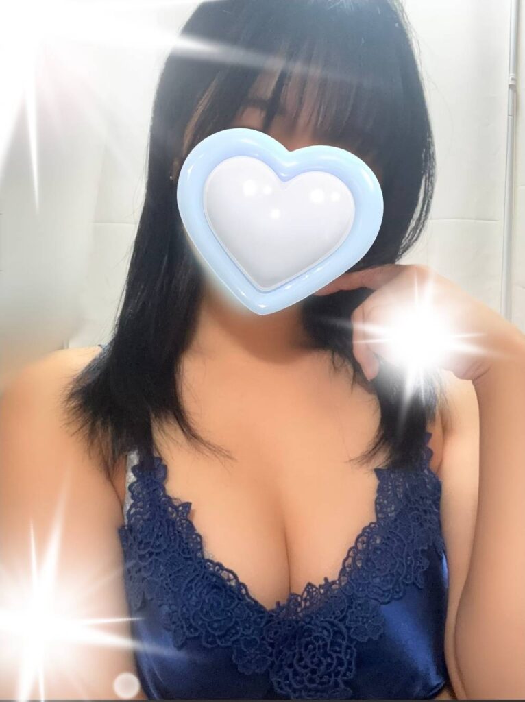 32618